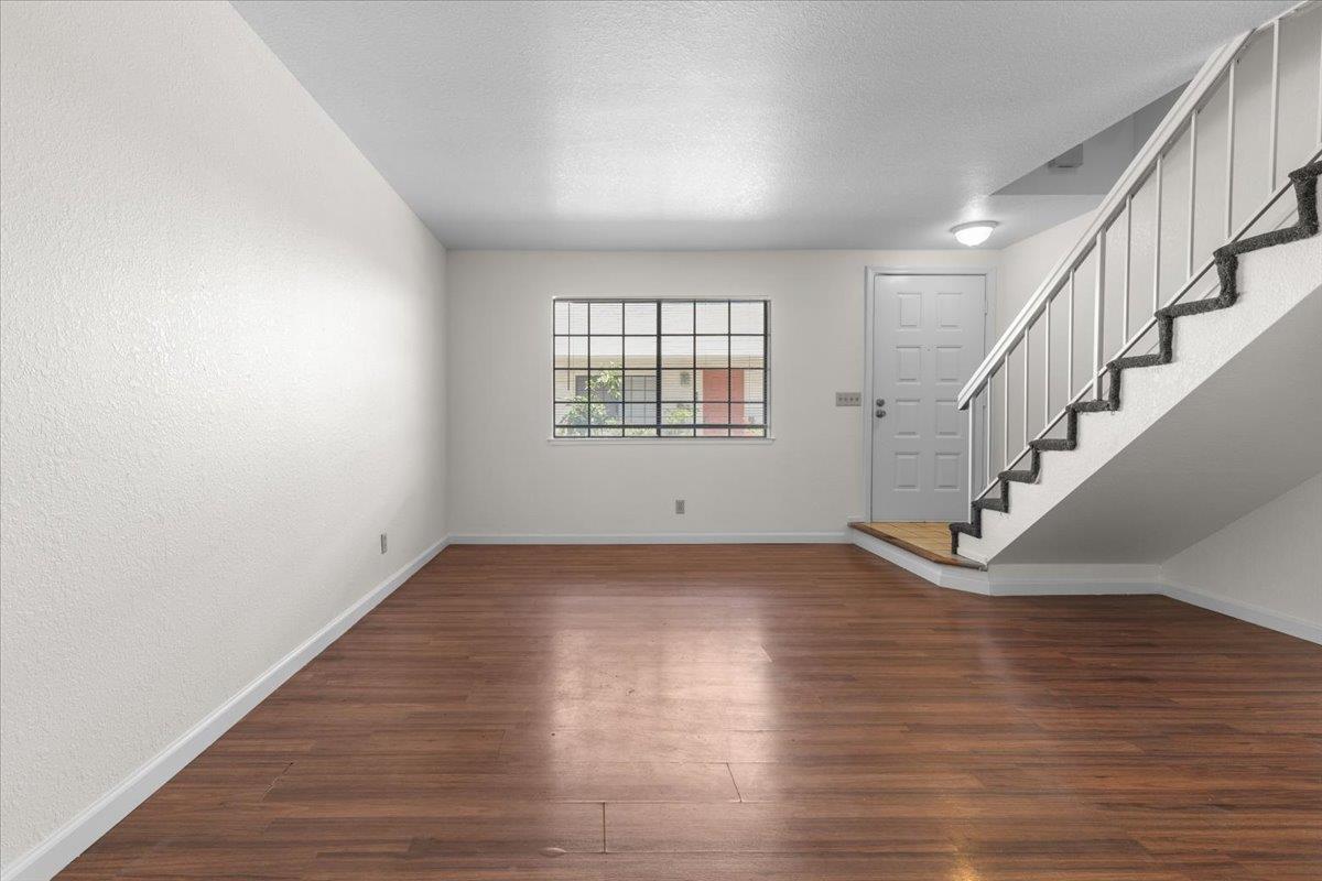 Detail Gallery Image 6 of 30 For 384 S 11th St, San Jose,  CA 95112 - 2 Beds | 2/1 Baths