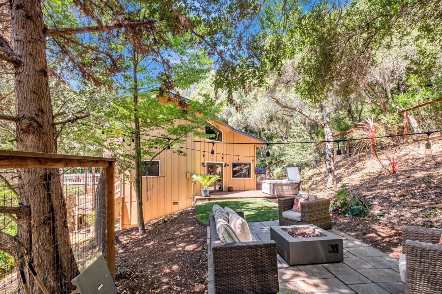 Detail Gallery Image 35 of 67 For 4858 Freedom Blvd, Aptos,  CA 95003 - 3 Beds | 3 Baths
