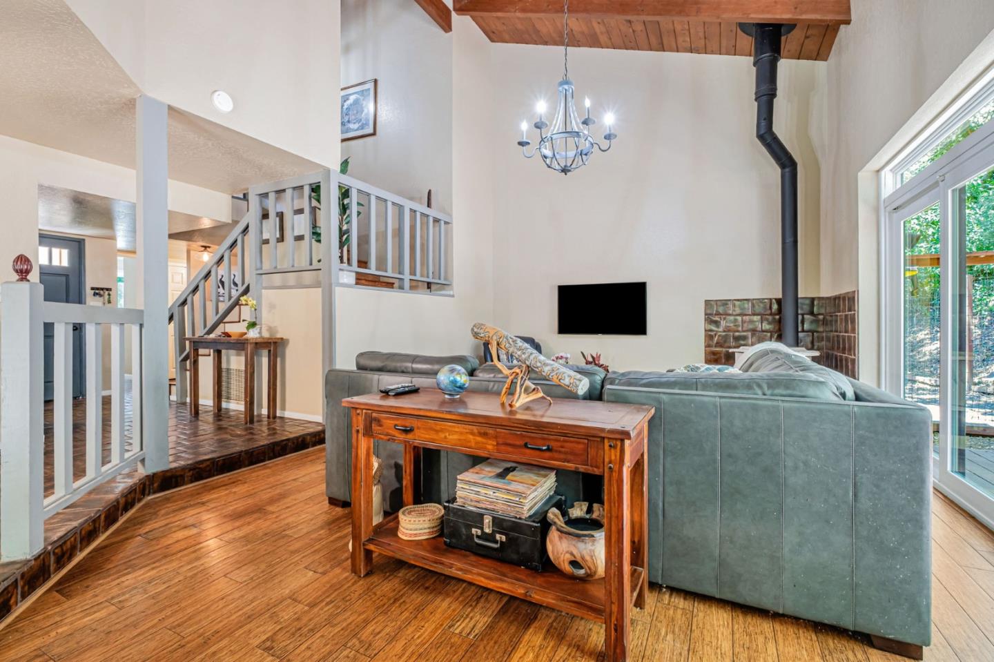 Detail Gallery Image 6 of 67 For 4858 Freedom Blvd, Aptos,  CA 95003 - 3 Beds | 3 Baths