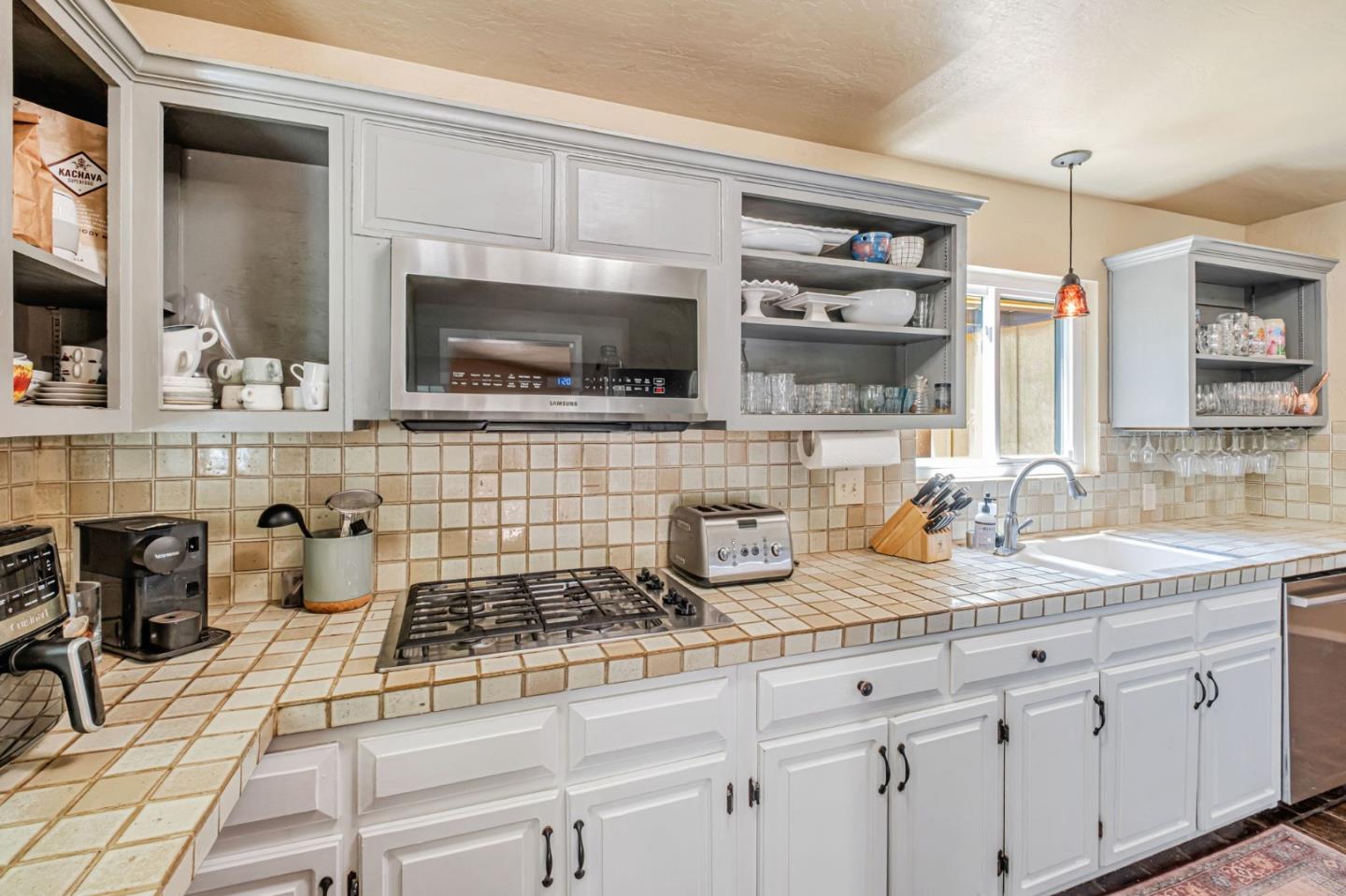 Detail Gallery Image 9 of 67 For 4858 Freedom Blvd, Aptos,  CA 95003 - 3 Beds | 3 Baths