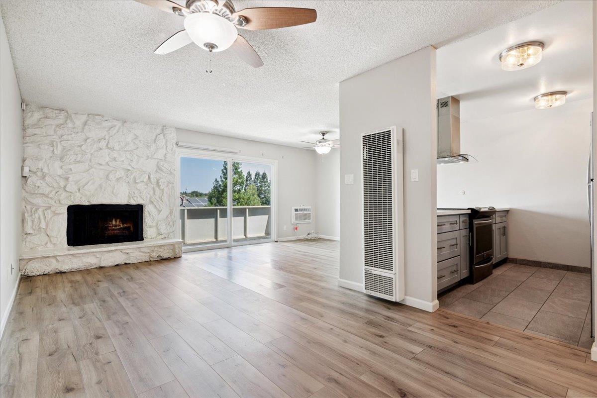 Detail Gallery Image 10 of 32 For 2420 Pleasant Hill Rd #4,  Pleasant Hill,  CA 94523 - 3 Beds | 1/1 Baths