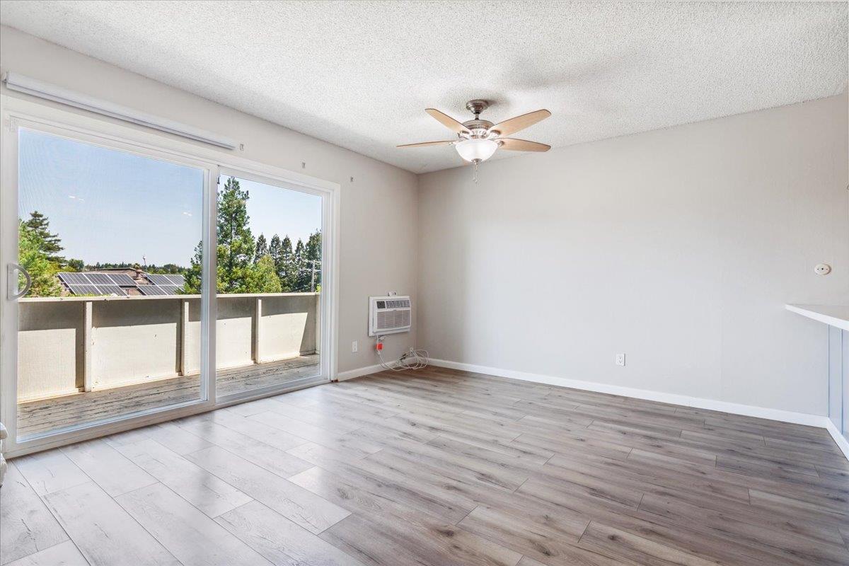 Detail Gallery Image 11 of 32 For 2420 Pleasant Hill Rd #4,  Pleasant Hill,  CA 94523 - 3 Beds | 1/1 Baths