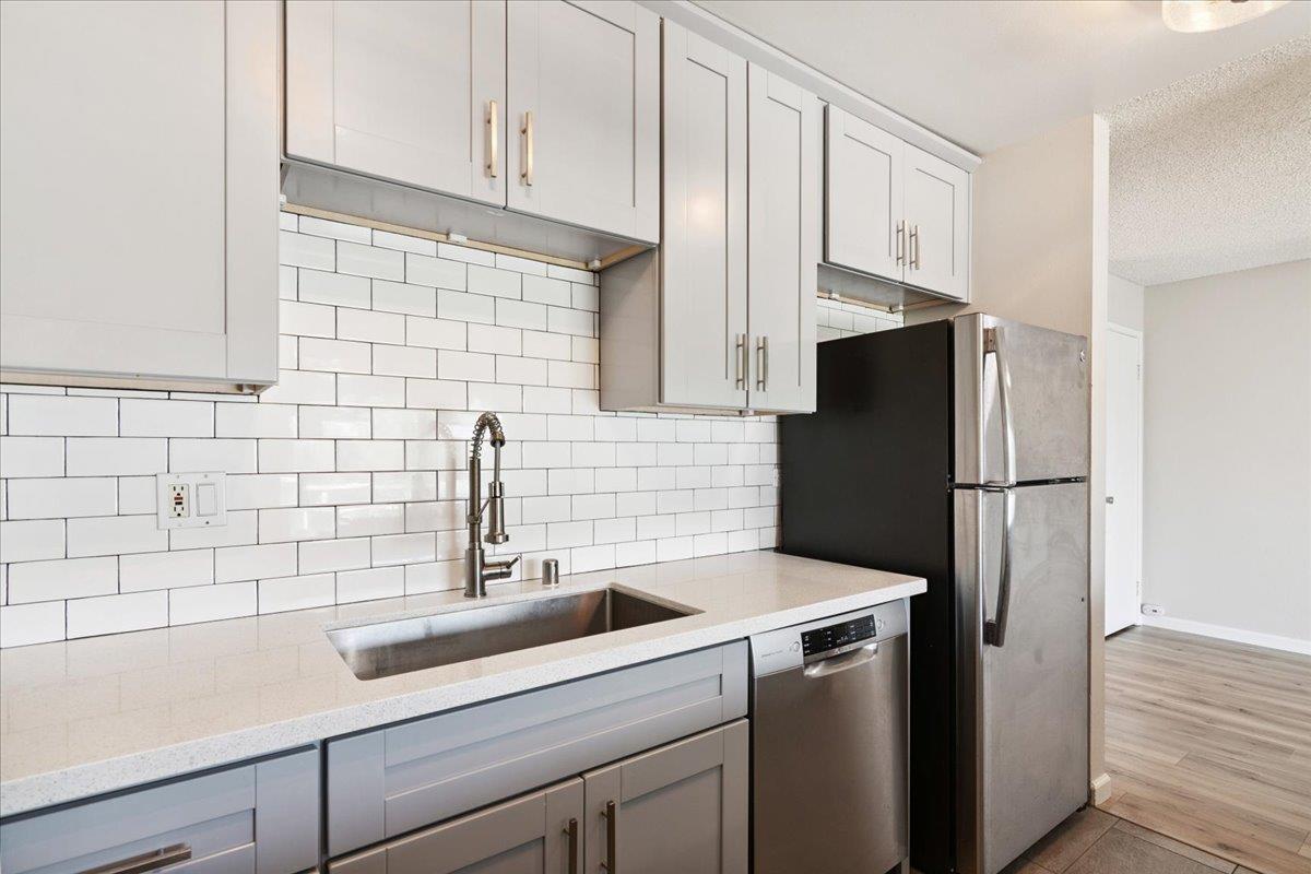 Detail Gallery Image 17 of 32 For 2420 Pleasant Hill Rd #4,  Pleasant Hill,  CA 94523 - 3 Beds | 1/1 Baths