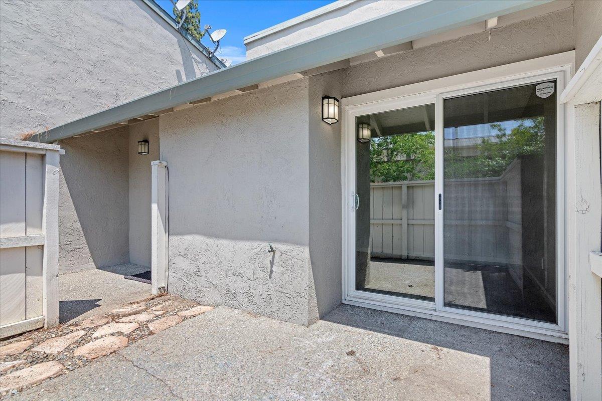 Detail Gallery Image 22 of 32 For 2420 Pleasant Hill Rd #4,  Pleasant Hill,  CA 94523 - 3 Beds | 1/1 Baths