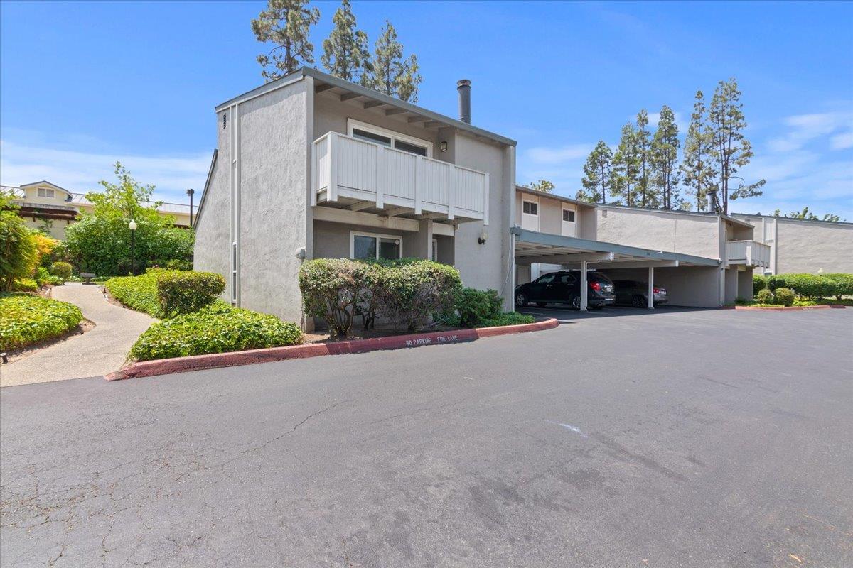 Detail Gallery Image 3 of 32 For 2420 Pleasant Hill Rd #4,  Pleasant Hill,  CA 94523 - 3 Beds | 1/1 Baths
