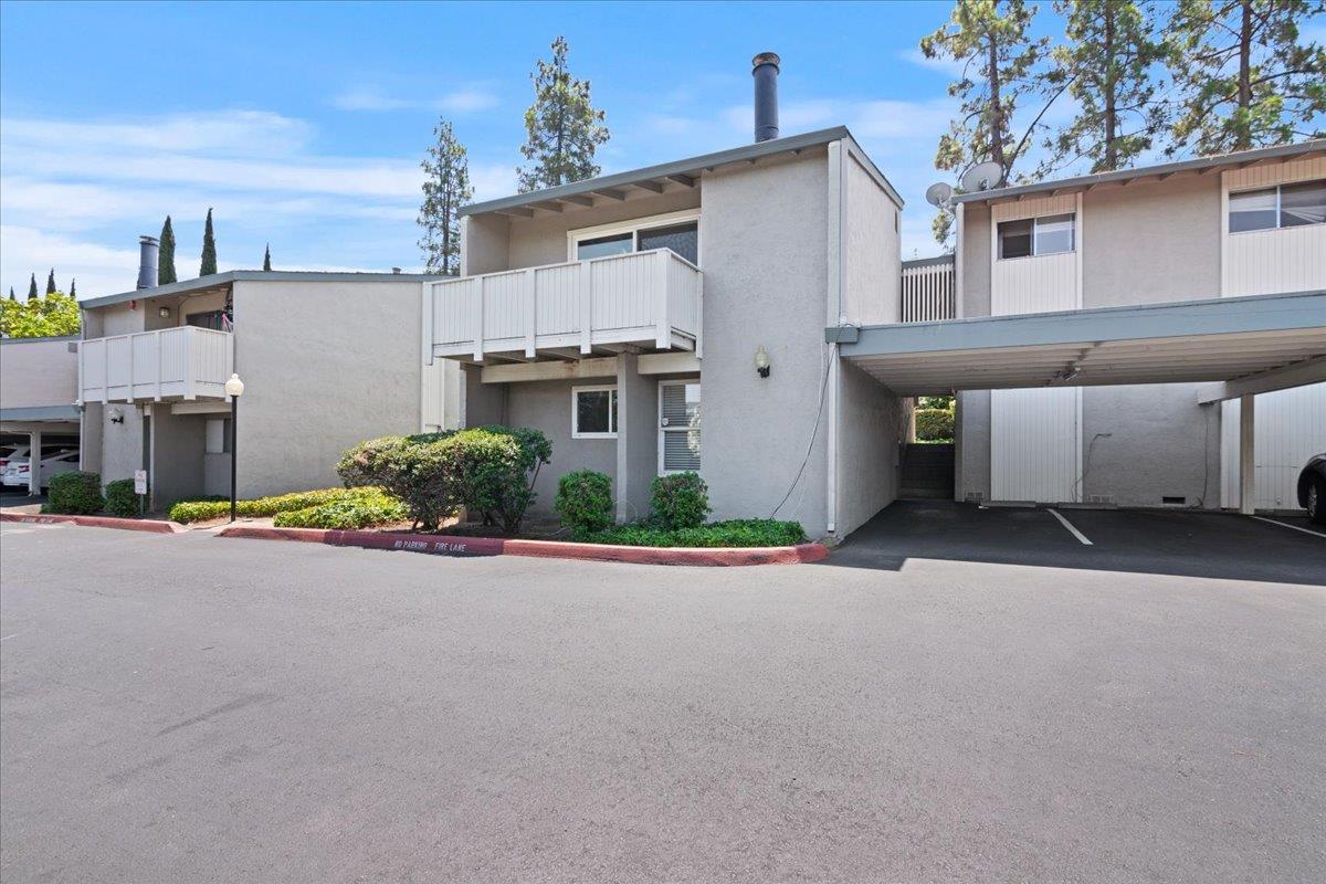 Detail Gallery Image 4 of 32 For 2420 Pleasant Hill Rd #4,  Pleasant Hill,  CA 94523 - 3 Beds | 1/1 Baths