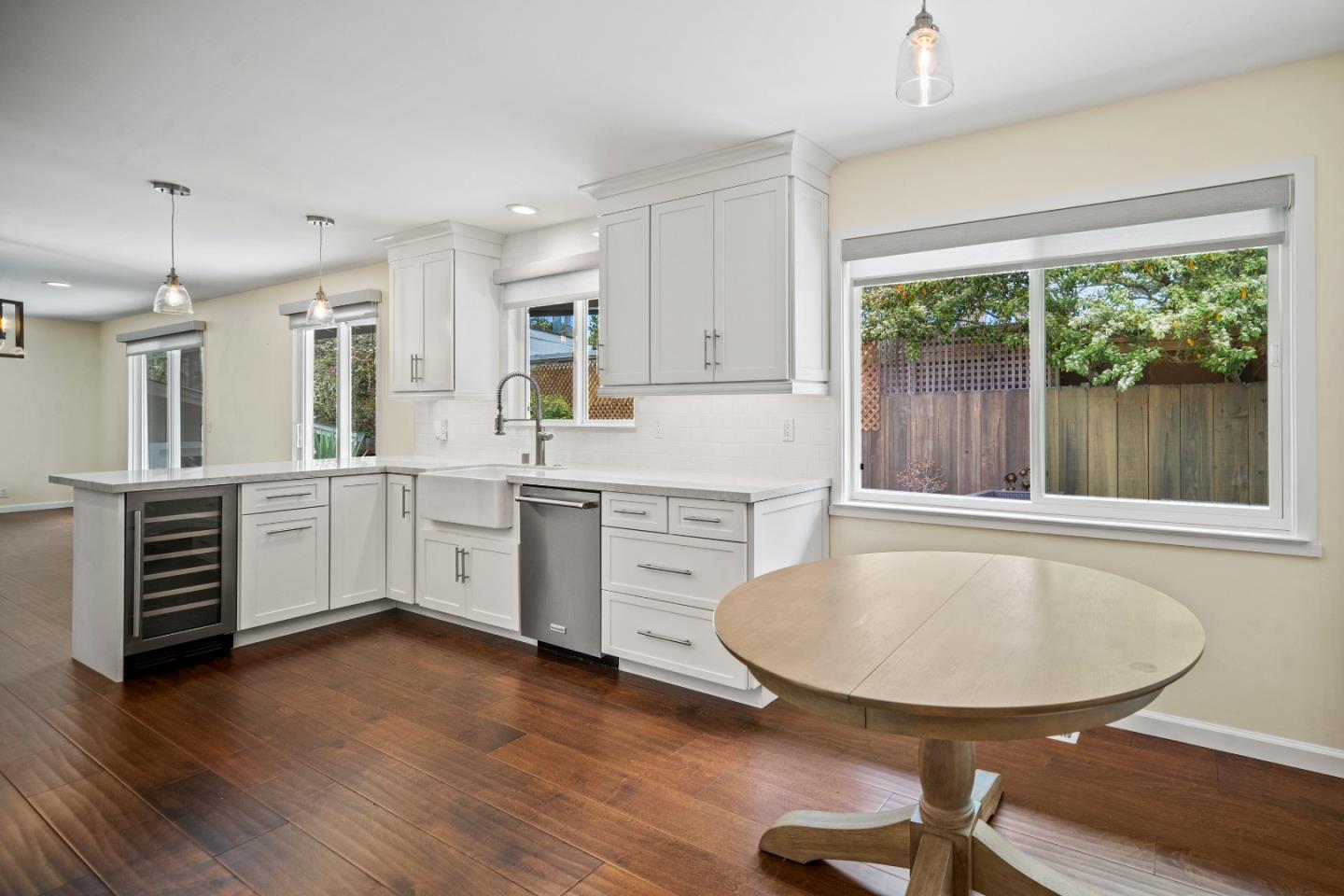 Detail Gallery Image 10 of 34 For 3380 San Luis Ave, Carmel,  CA 93923 - 3 Beds | 3 Baths