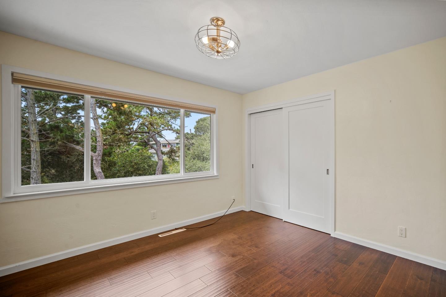 Detail Gallery Image 12 of 34 For 3380 San Luis Ave, Carmel,  CA 93923 - 3 Beds | 3 Baths