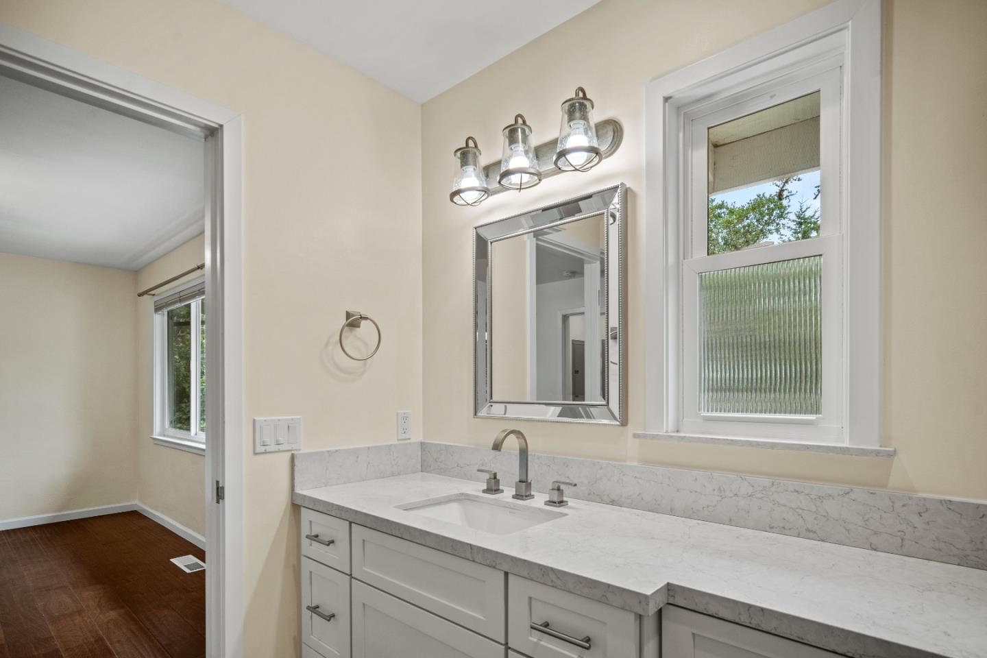 Detail Gallery Image 20 of 34 For 3380 San Luis Ave, Carmel,  CA 93923 - 3 Beds | 3 Baths