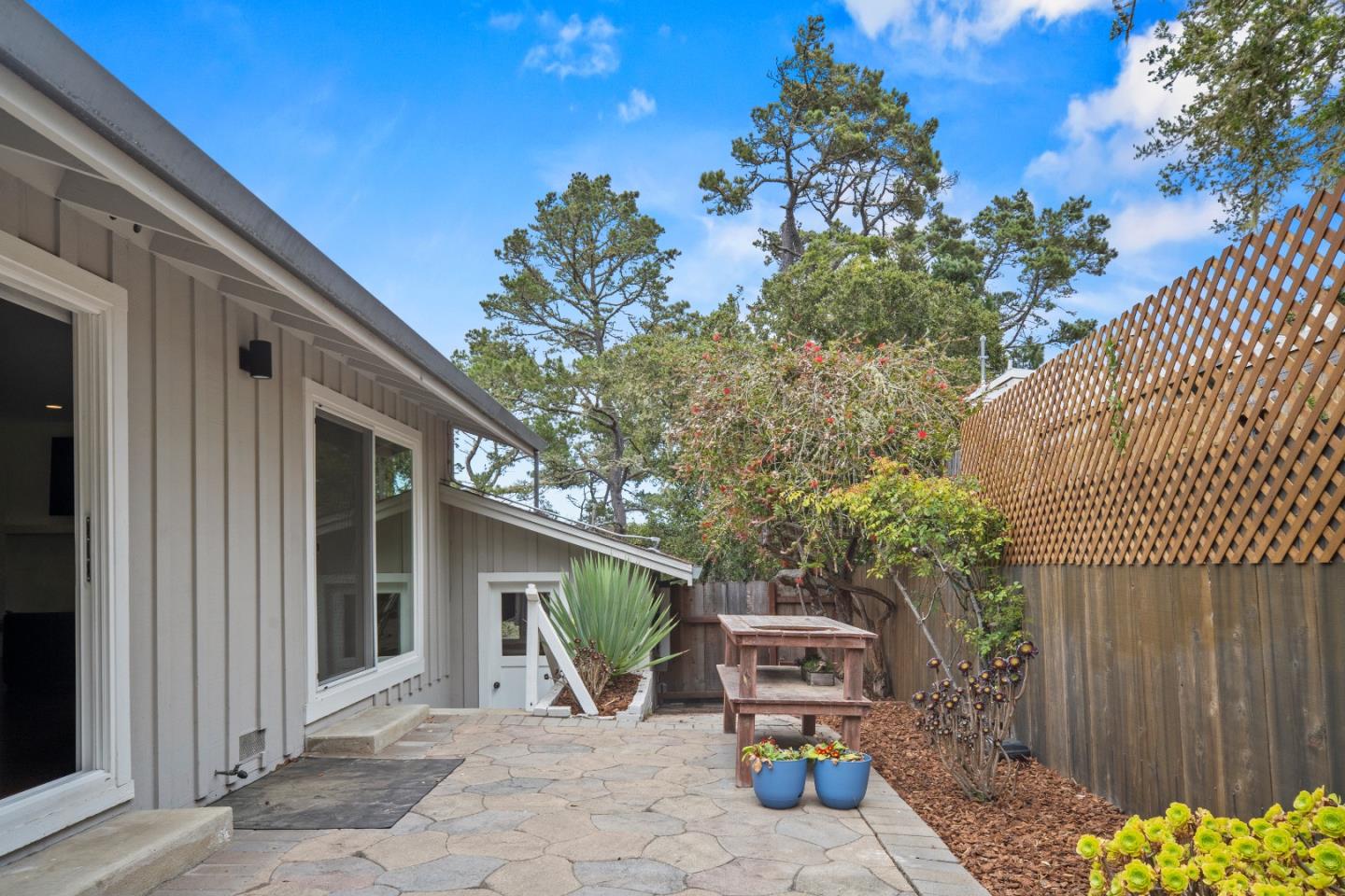 Detail Gallery Image 32 of 34 For 3380 San Luis Ave, Carmel,  CA 93923 - 3 Beds | 3 Baths