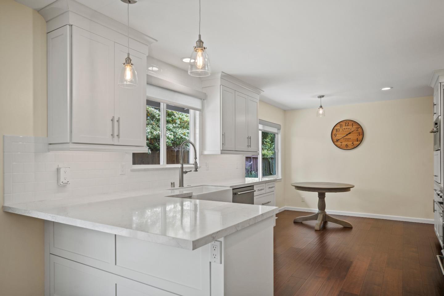 Detail Gallery Image 5 of 34 For 3380 San Luis Ave, Carmel,  CA 93923 - 3 Beds | 3 Baths