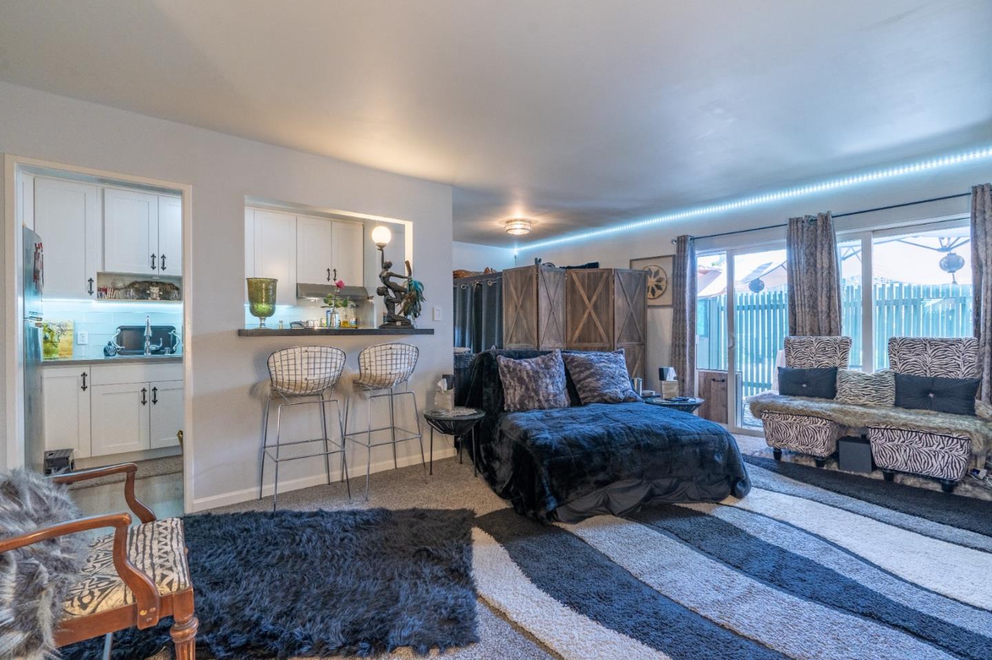 Detail Gallery Image 3 of 13 For 928 Peninsula Ave #201,  San Mateo,  CA 94401 - 1 Beds | 1 Baths