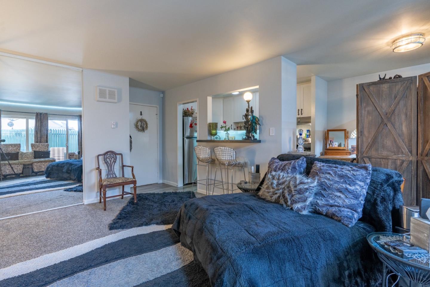 Detail Gallery Image 5 of 13 For 928 Peninsula Ave #201,  San Mateo,  CA 94401 - 1 Beds | 1 Baths