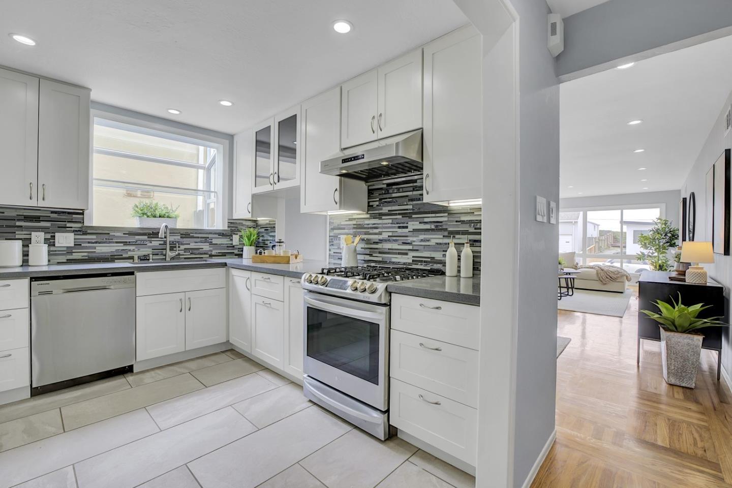 Detail Gallery Image 12 of 41 For 59 Wavecrest Dr, Daly City,  CA 94015 - 3 Beds | 2 Baths