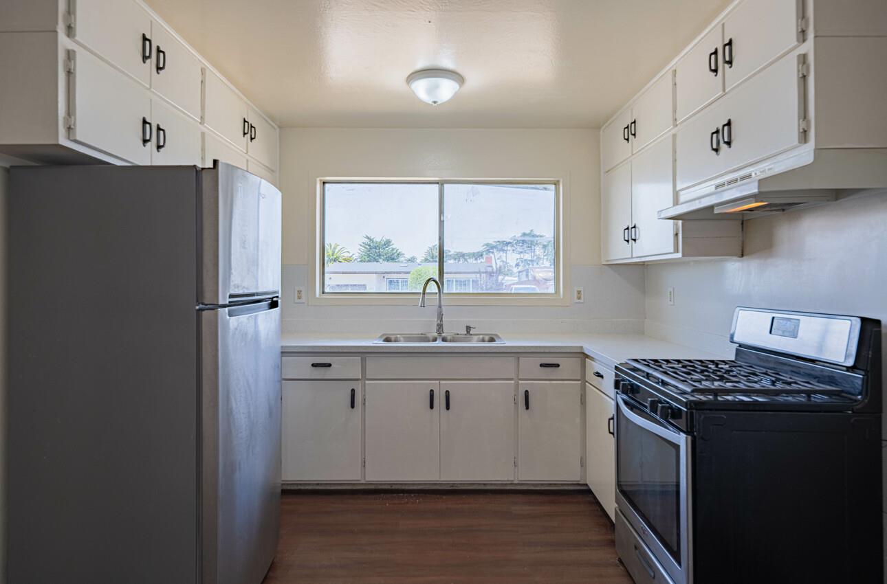Detail Gallery Image 10 of 32 For 3114 Flower Cir, Marina,  CA 93933 - 3 Beds | 1/1 Baths