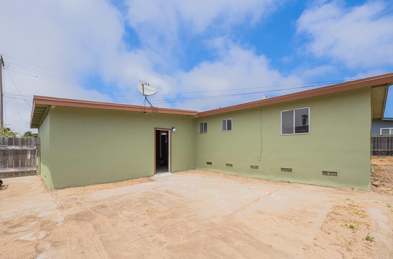 Detail Gallery Image 29 of 32 For 3114 Flower Cir, Marina,  CA 93933 - 3 Beds | 1/1 Baths