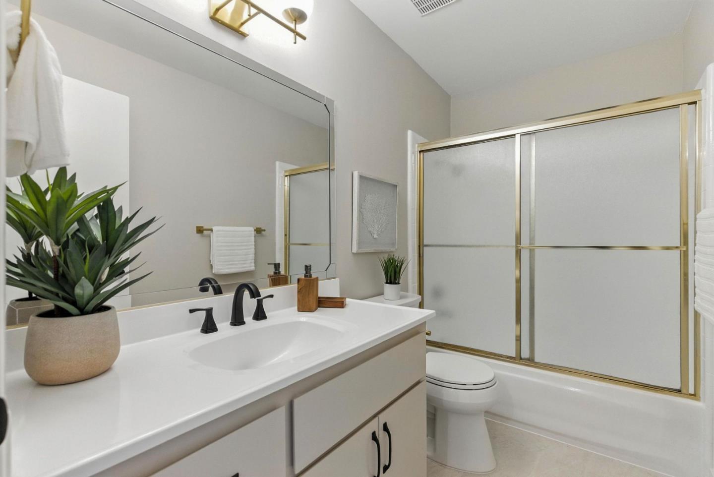 Detail Gallery Image 18 of 31 For 3732 Europe Ct, Santa Clara,  CA 95051 - 2 Beds | 2 Baths