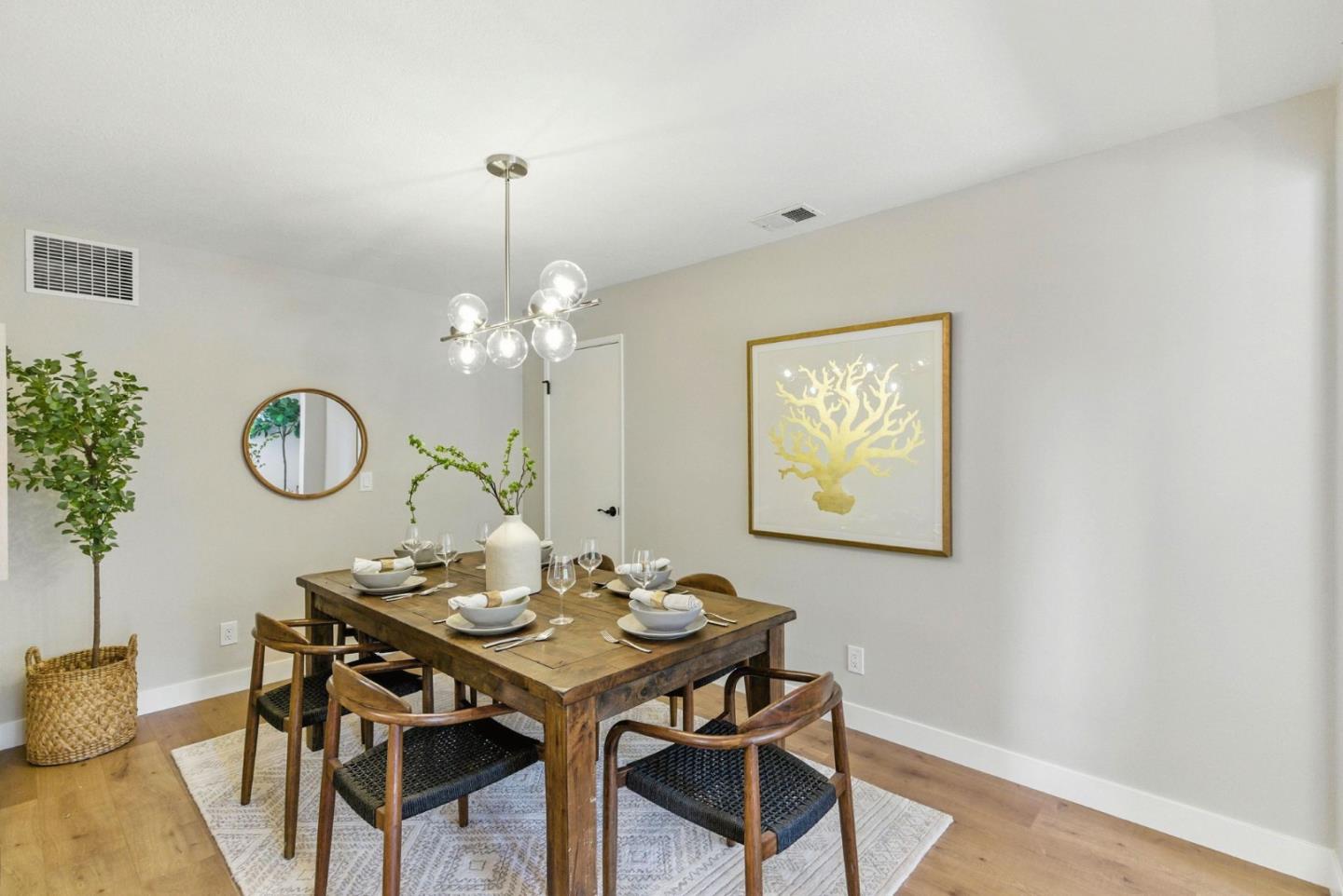Detail Gallery Image 6 of 31 For 3732 Europe Ct, Santa Clara,  CA 95051 - 2 Beds | 2 Baths