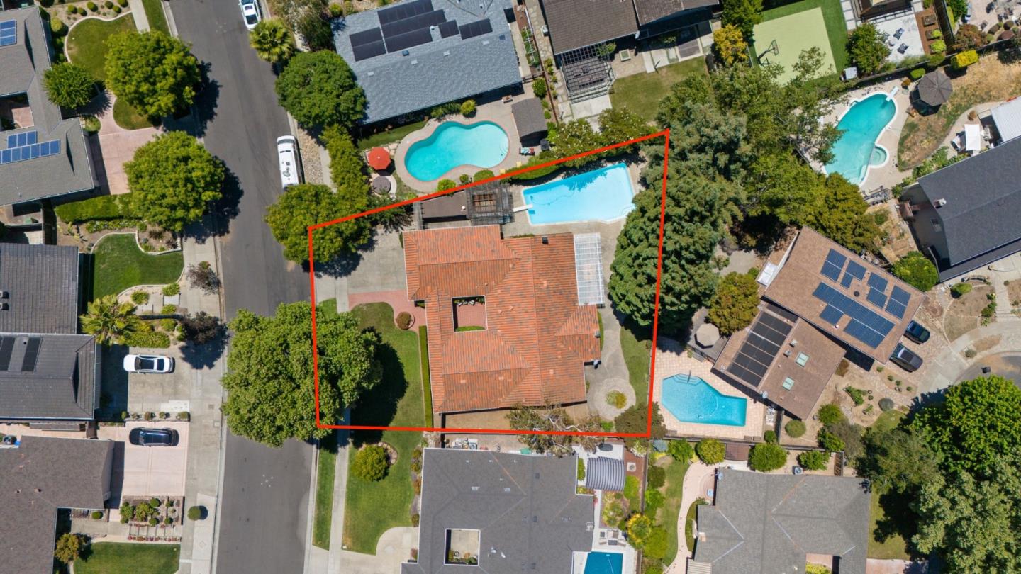Detail Gallery Image 24 of 24 For 2336 Constitution Dr, San Jose,  CA 95124 - 4 Beds | 2/1 Baths