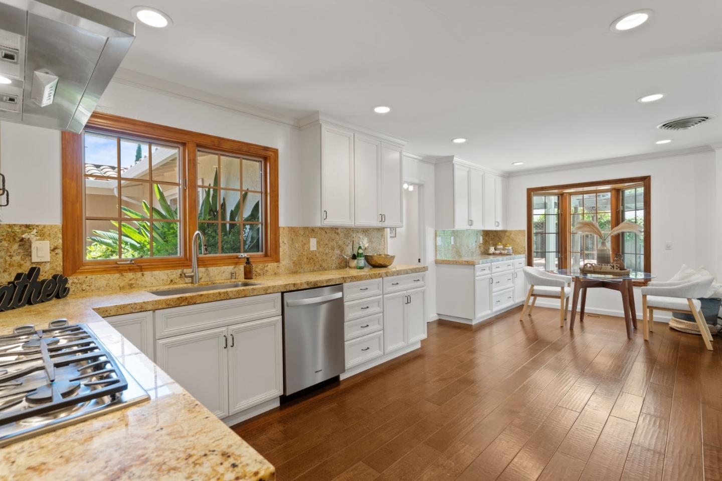 Detail Gallery Image 5 of 24 For 2336 Constitution Dr, San Jose,  CA 95124 - 4 Beds | 2/1 Baths