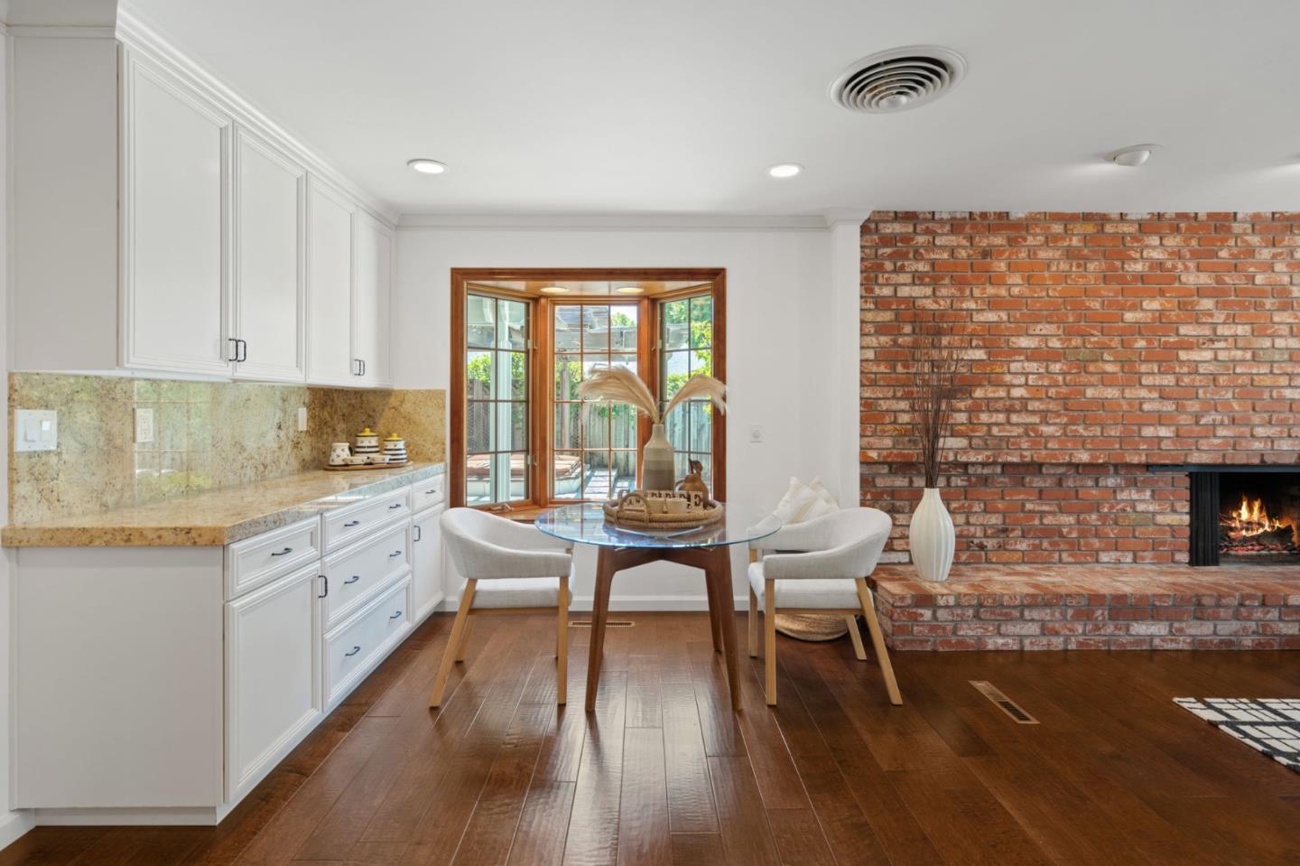 Detail Gallery Image 6 of 24 For 2336 Constitution Dr, San Jose,  CA 95124 - 4 Beds | 2/1 Baths