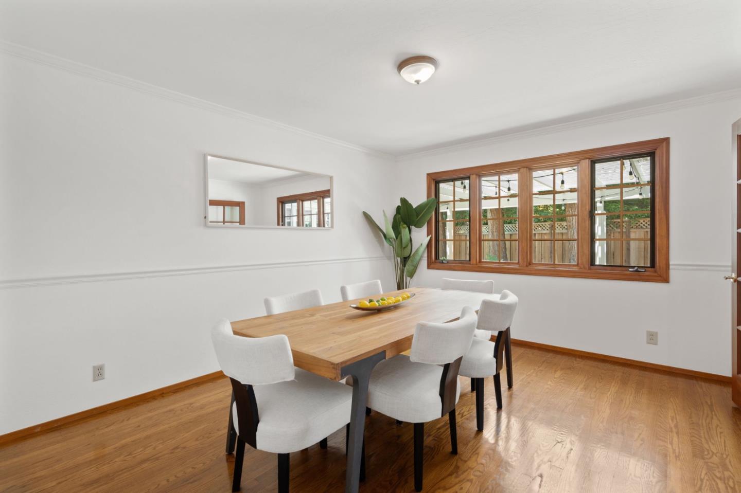 Detail Gallery Image 8 of 24 For 2336 Constitution Dr, San Jose,  CA 95124 - 4 Beds | 2/1 Baths