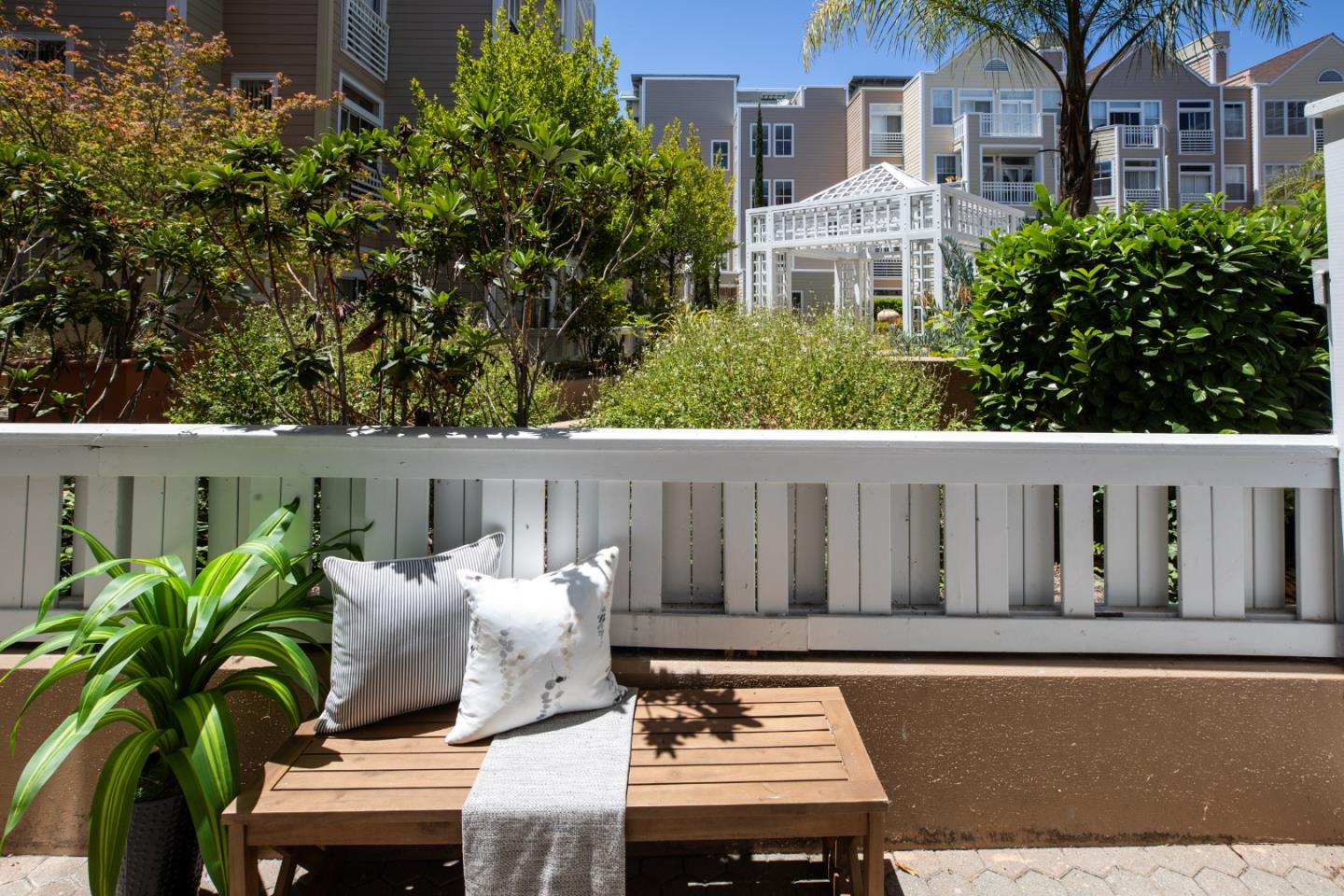 Detail Gallery Image 13 of 18 For 550 Ortega Ave #B123,  Mountain View,  CA 94040 - 1 Beds | 1 Baths