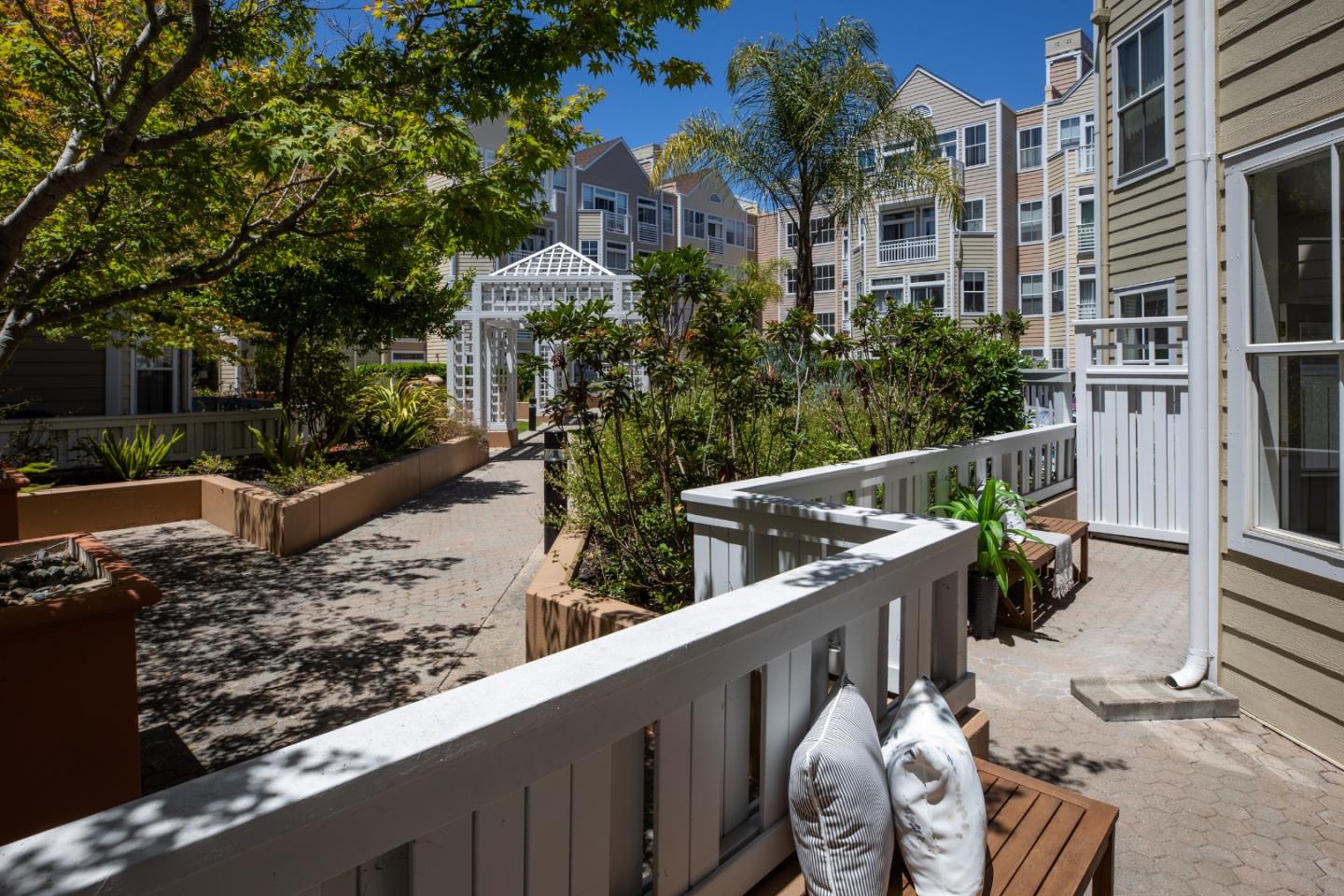 Detail Gallery Image 14 of 18 For 550 Ortega Ave #B123,  Mountain View,  CA 94040 - 1 Beds | 1 Baths