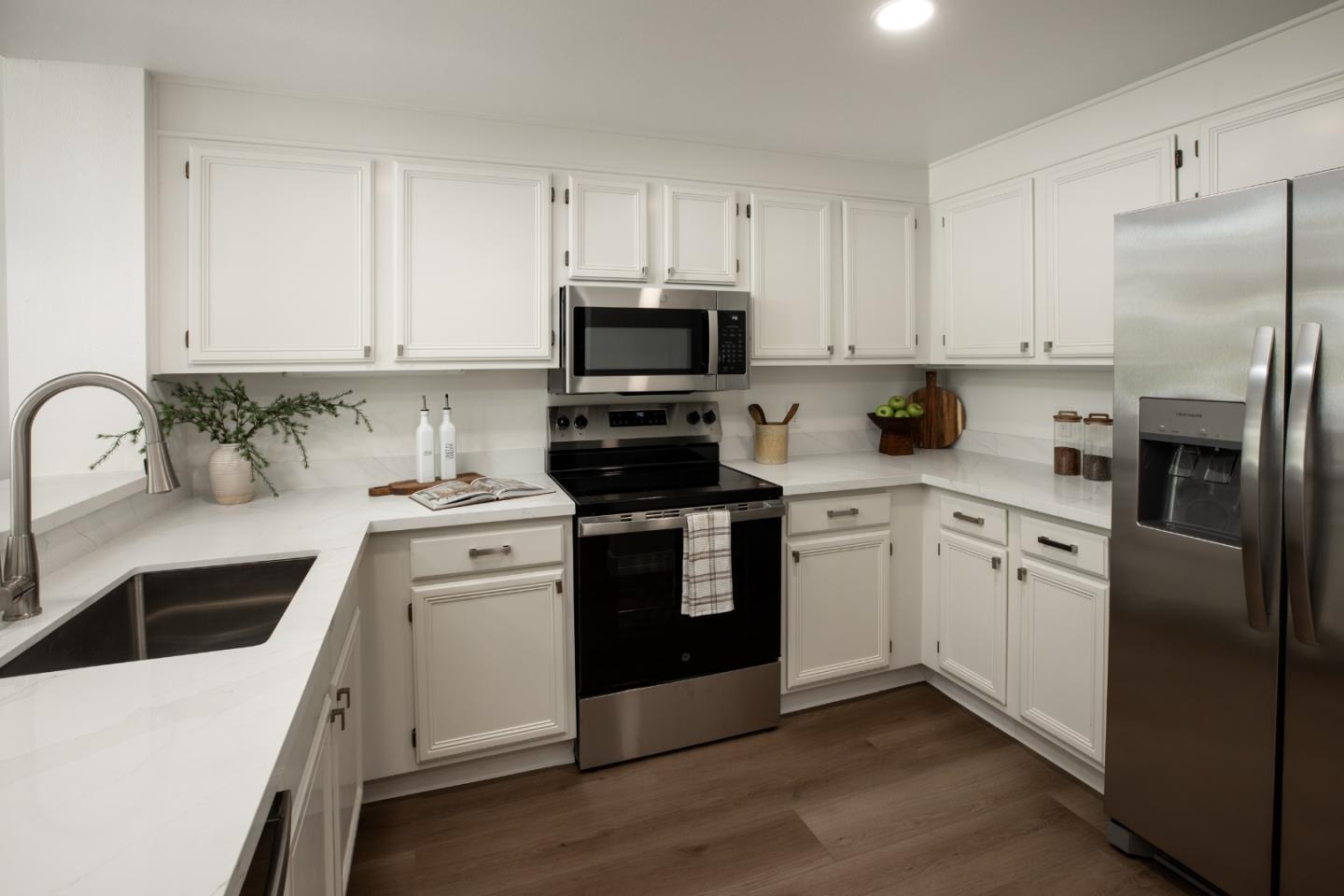 Detail Gallery Image 9 of 18 For 550 Ortega Ave #B123,  Mountain View,  CA 94040 - 1 Beds | 1 Baths