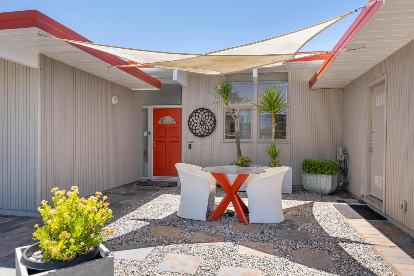 Detail Gallery Image 2 of 47 For 1652 Lexington Ave, San Mateo,  CA 94402 - 3 Beds | 3 Baths