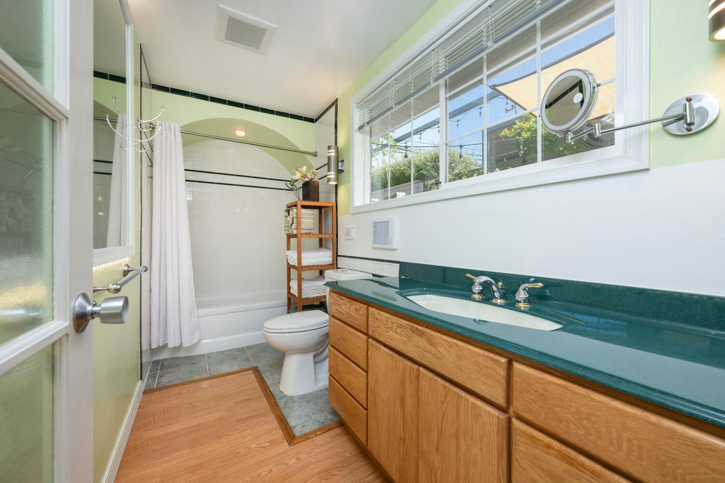 Detail Gallery Image 25 of 47 For 1652 Lexington Ave, San Mateo,  CA 94402 - 3 Beds | 3 Baths