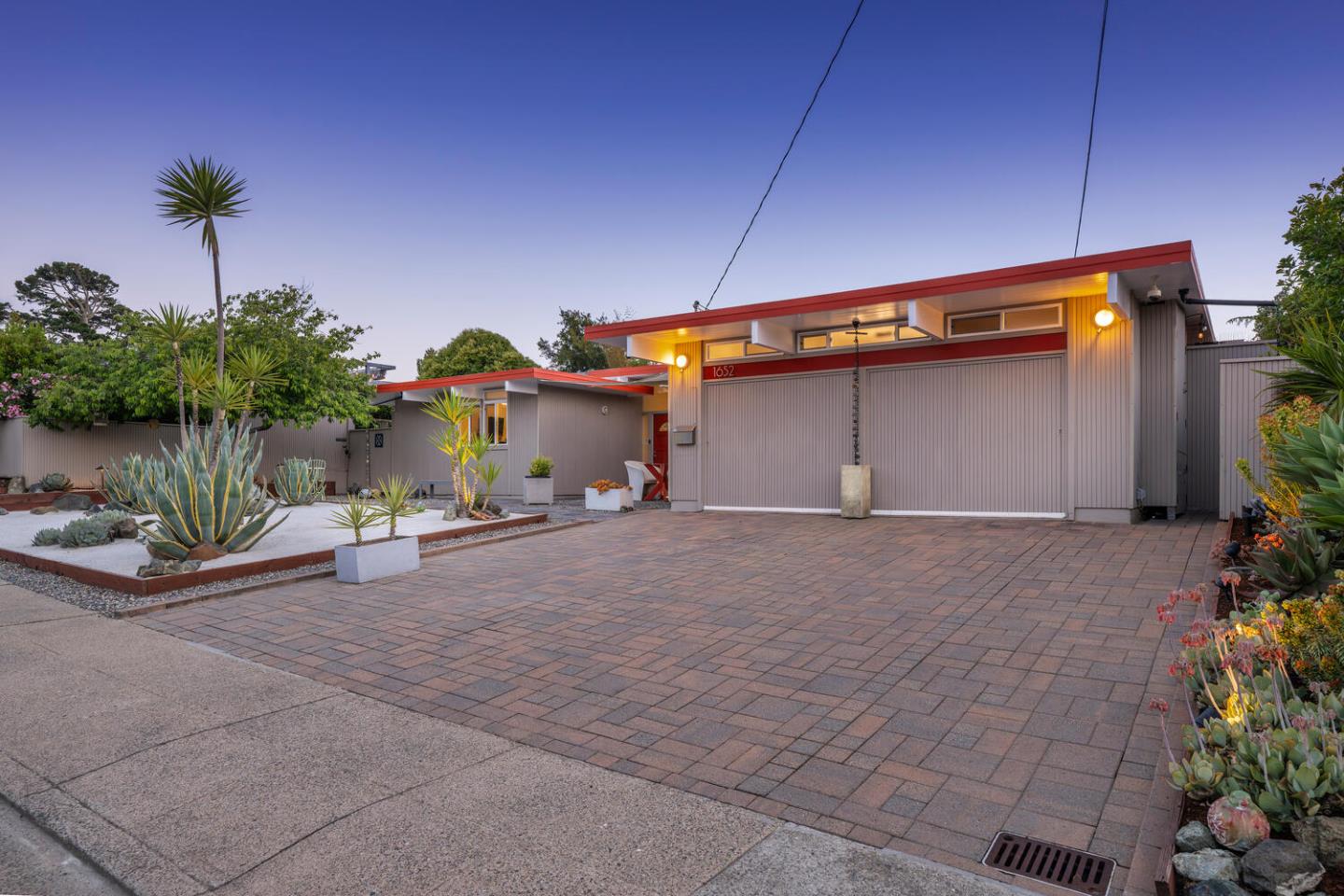 Detail Gallery Image 3 of 47 For 1652 Lexington Ave, San Mateo,  CA 94402 - 3 Beds | 3 Baths