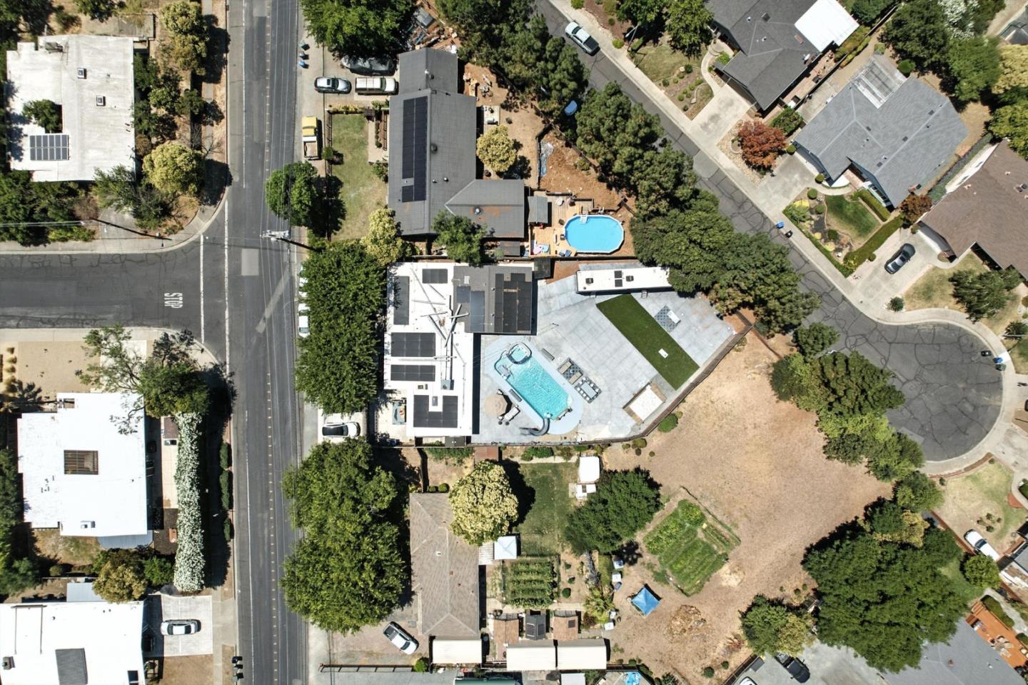Detail Gallery Image 54 of 69 For 1579 West St, Concord,  CA 94521 - 4 Beds | 3/1 Baths