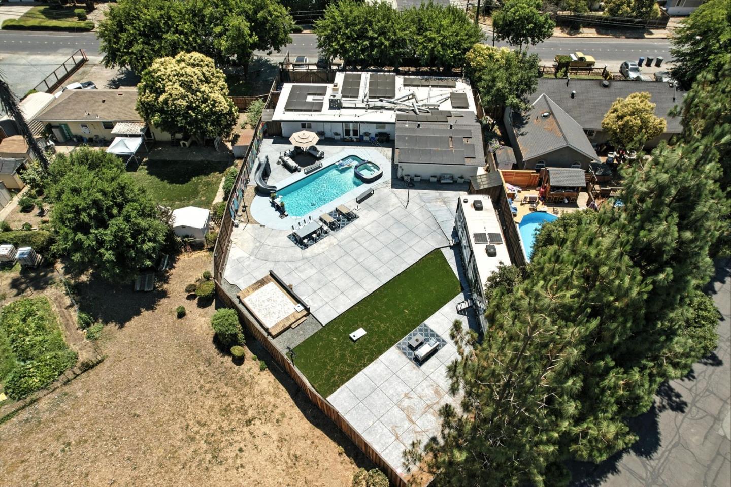 Detail Gallery Image 56 of 69 For 1579 West St, Concord,  CA 94521 - 4 Beds | 3/1 Baths