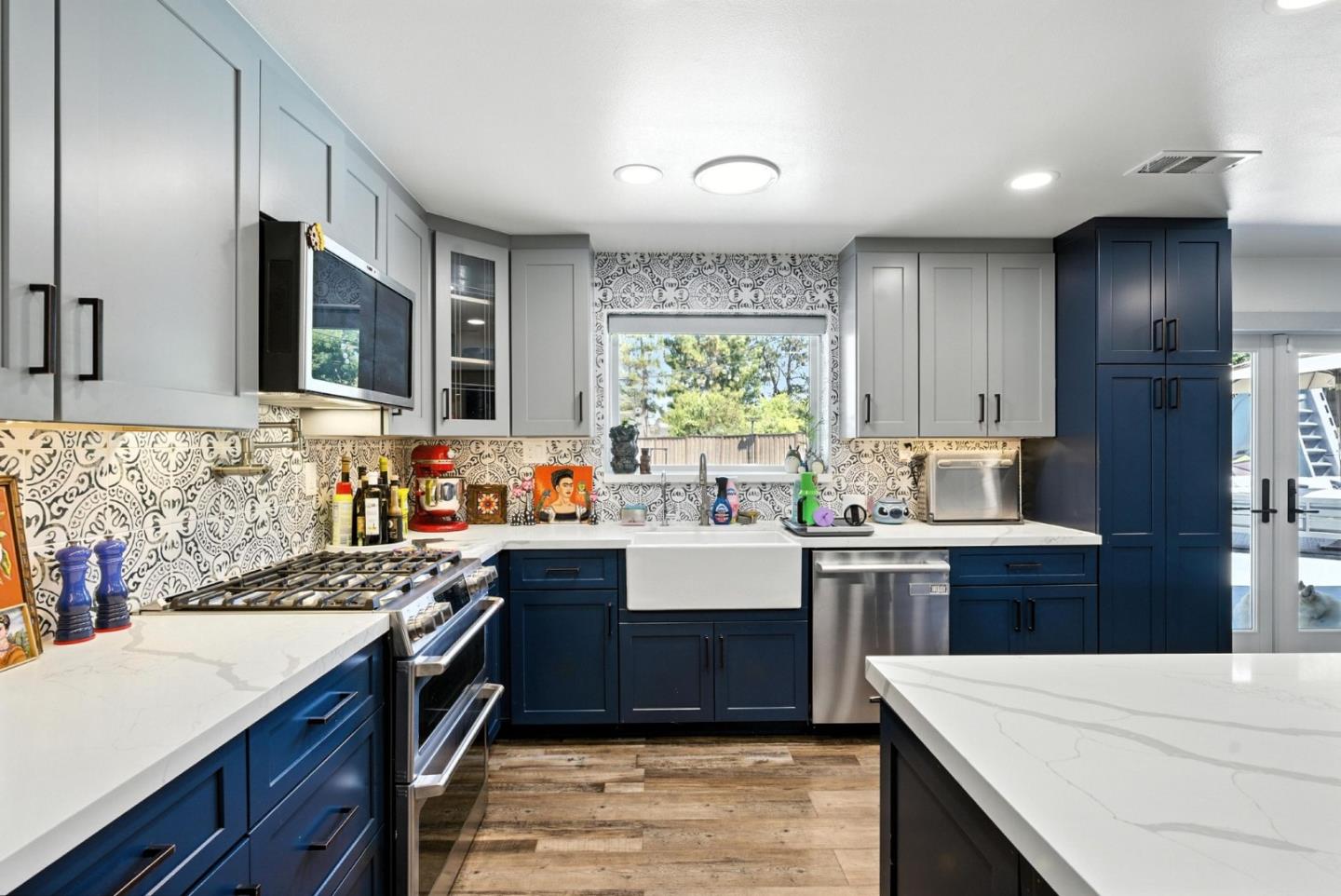 Detail Gallery Image 8 of 69 For 1579 West St, Concord,  CA 94521 - 4 Beds | 3/1 Baths