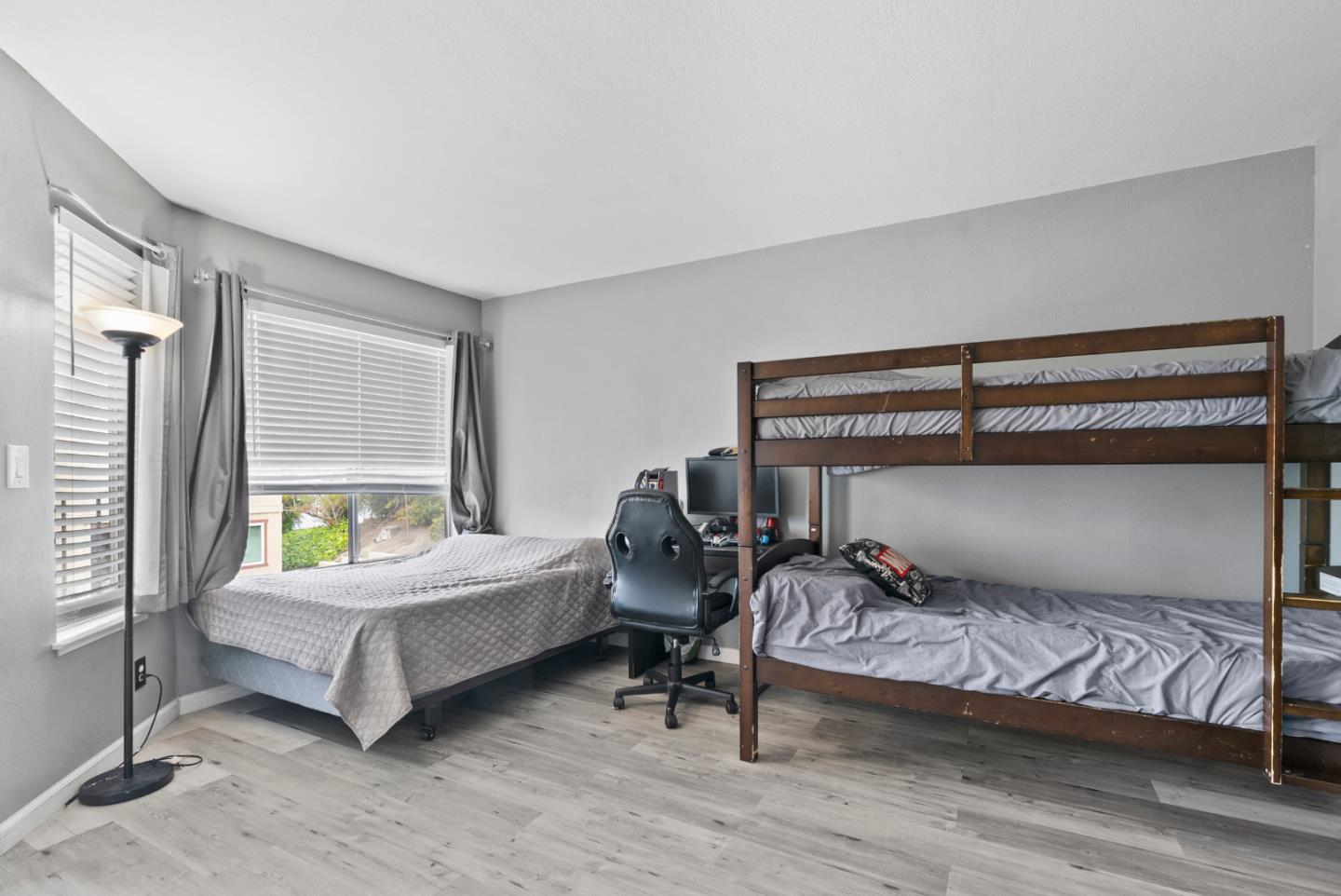 Detail Gallery Image 12 of 37 For 20917 Locust St #D,  Hayward,  CA 94541 - 2 Beds | 1/1 Baths