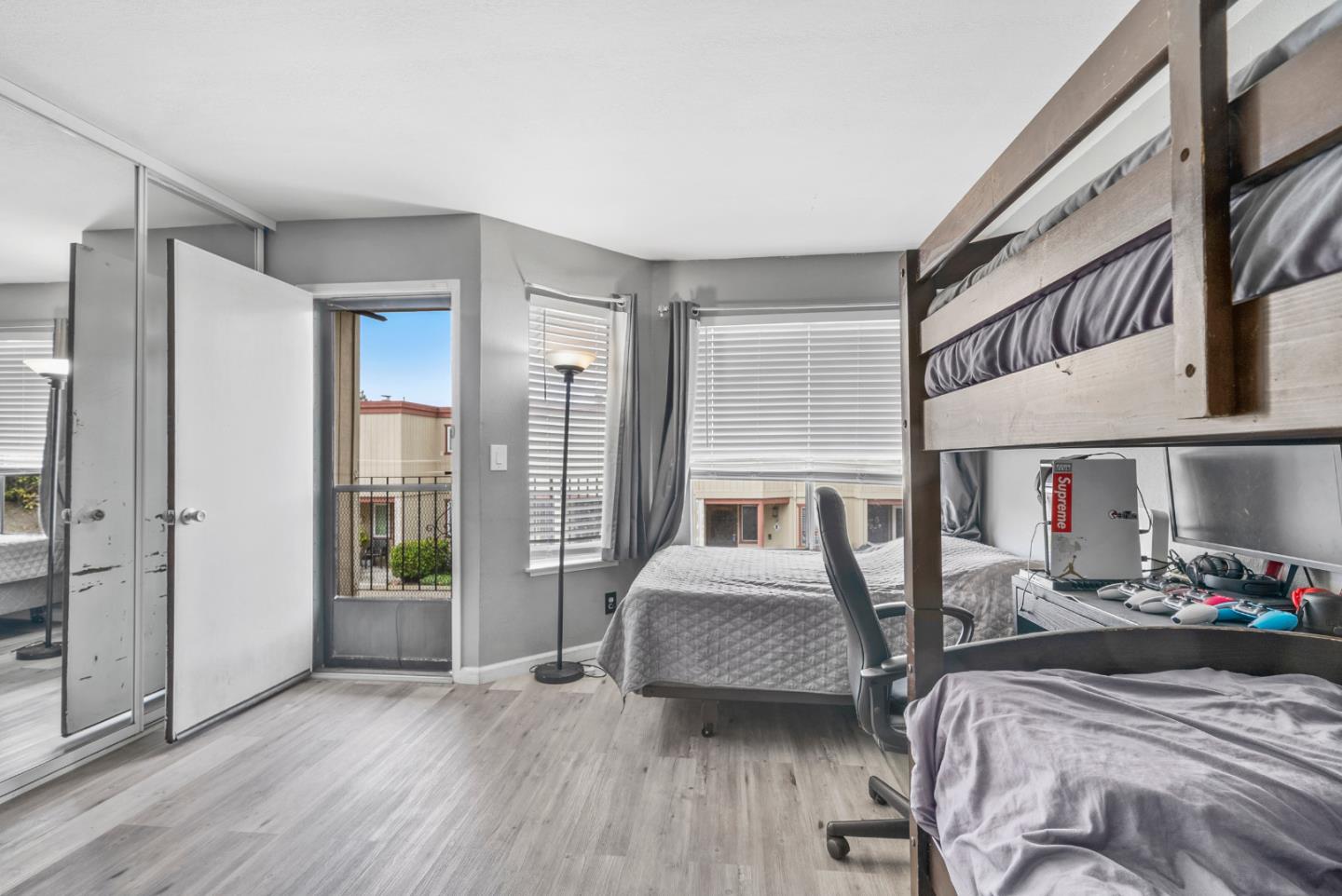 Detail Gallery Image 13 of 37 For 20917 Locust St #D,  Hayward,  CA 94541 - 2 Beds | 1/1 Baths