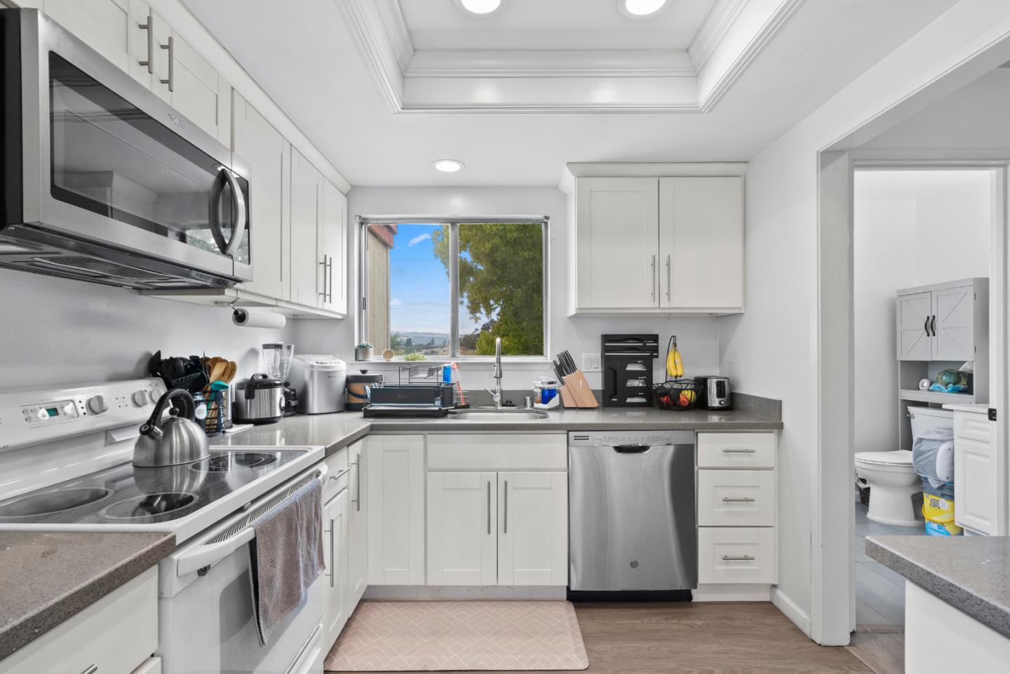 Detail Gallery Image 19 of 37 For 20917 Locust St #D,  Hayward,  CA 94541 - 2 Beds | 1/1 Baths