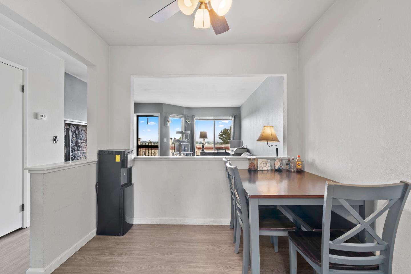 Detail Gallery Image 22 of 37 For 20917 Locust St #D,  Hayward,  CA 94541 - 2 Beds | 1/1 Baths