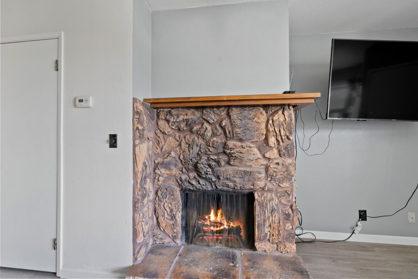 Detail Gallery Image 25 of 37 For 20917 Locust St #D,  Hayward,  CA 94541 - 2 Beds | 1/1 Baths
