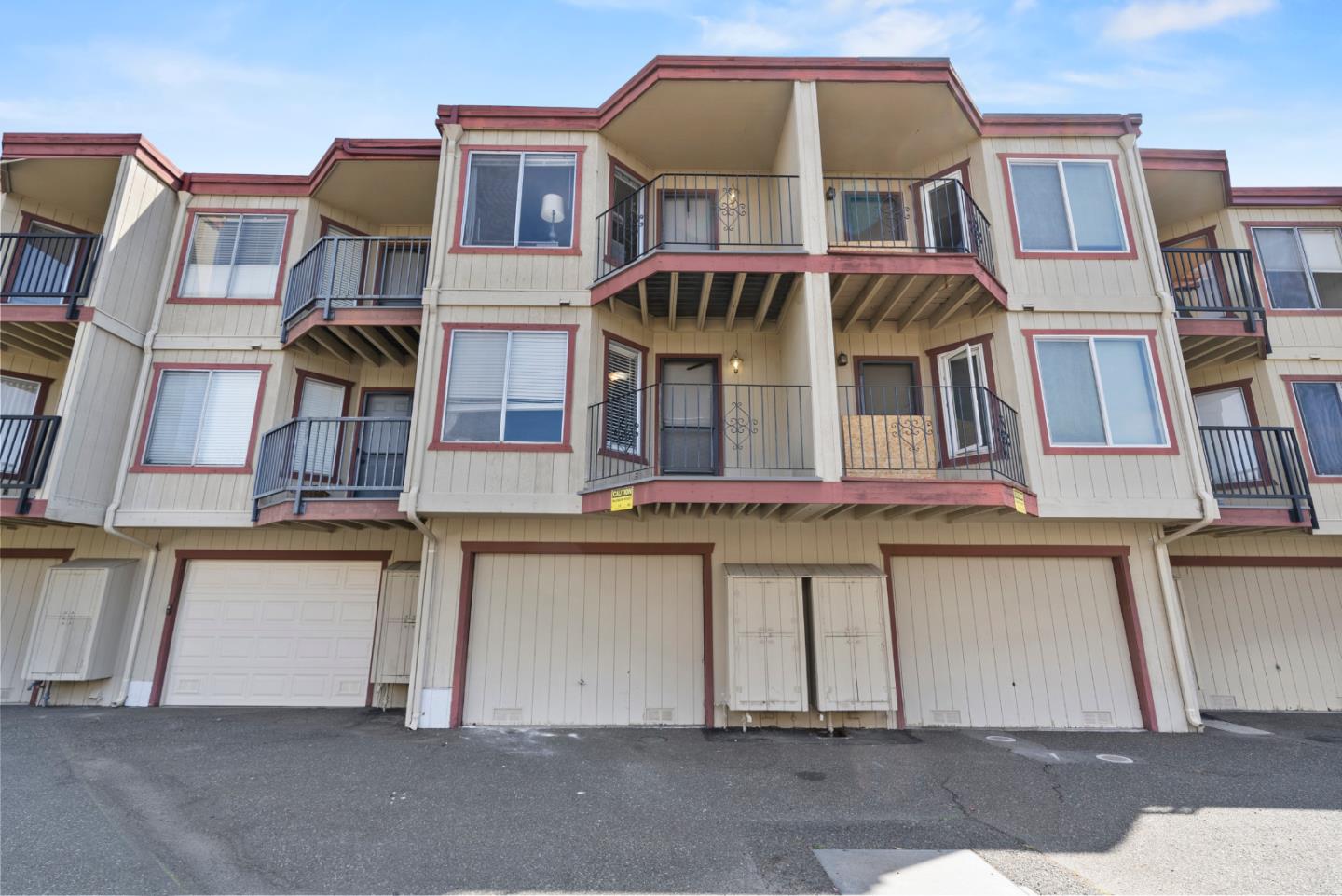 Detail Gallery Image 32 of 37 For 20917 Locust St #D,  Hayward,  CA 94541 - 2 Beds | 1/1 Baths