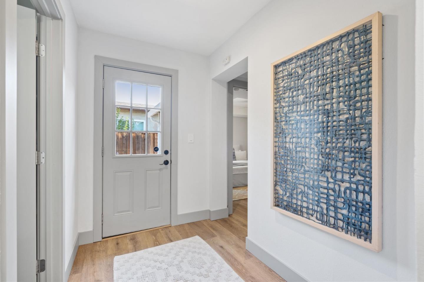 Detail Gallery Image 11 of 24 For 616 Douglas Ave, Redwood City,  CA 94063 - 2 Beds | 2 Baths