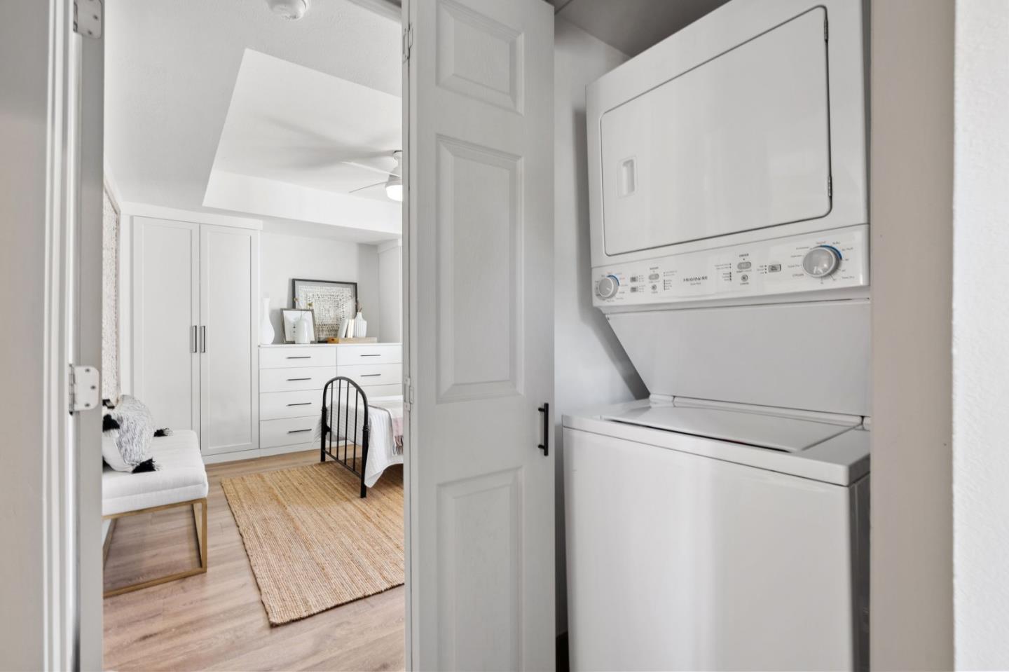 Detail Gallery Image 17 of 24 For 616 Douglas Ave, Redwood City,  CA 94063 - 2 Beds | 2 Baths