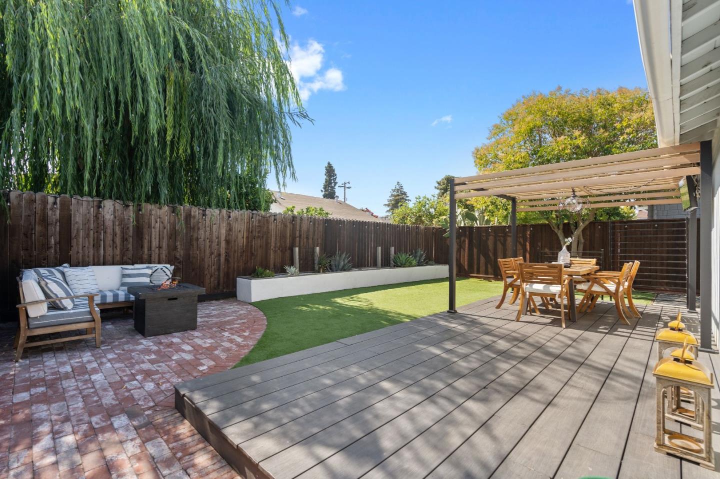 Detail Gallery Image 18 of 24 For 616 Douglas Ave, Redwood City,  CA 94063 - 2 Beds | 2 Baths