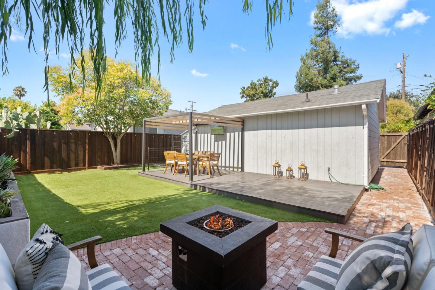 Detail Gallery Image 19 of 24 For 616 Douglas Ave, Redwood City,  CA 94063 - 2 Beds | 2 Baths