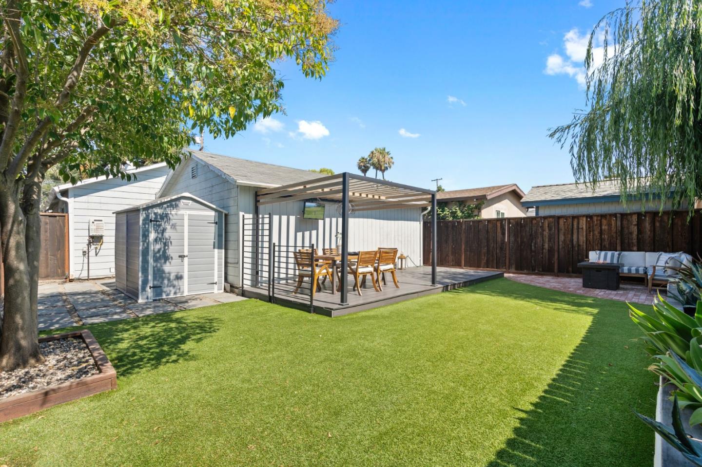 Detail Gallery Image 22 of 24 For 616 Douglas Ave, Redwood City,  CA 94063 - 2 Beds | 2 Baths
