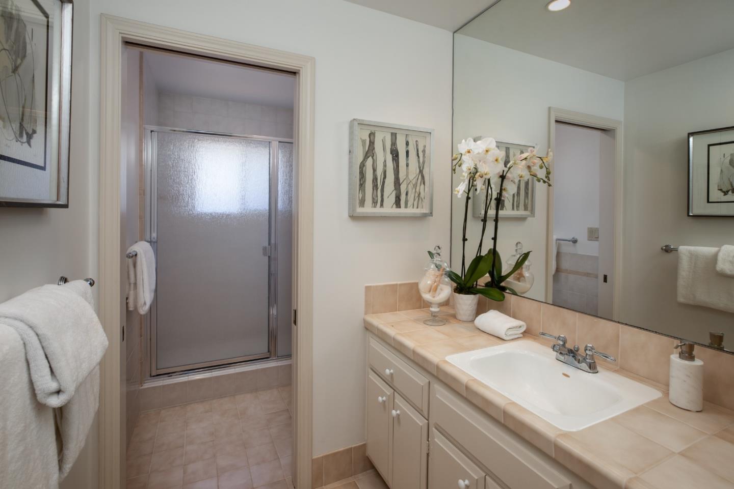 Detail Gallery Image 13 of 25 For 369 Lennox Ave, Menlo Park,  CA 94025 - 4 Beds | 3/1 Baths