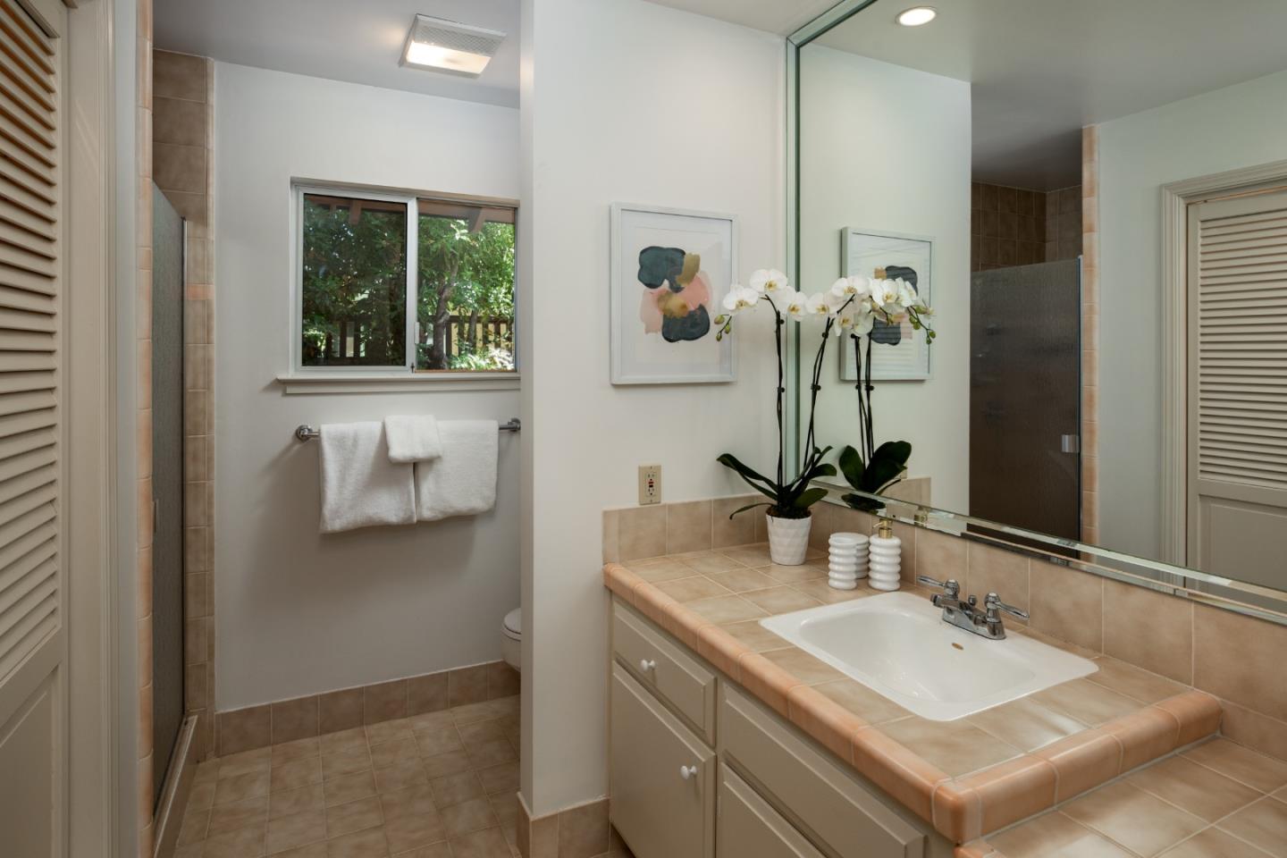 Detail Gallery Image 18 of 25 For 369 Lennox Ave, Menlo Park,  CA 94025 - 4 Beds | 3/1 Baths