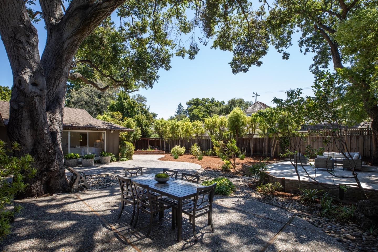 Detail Gallery Image 22 of 25 For 369 Lennox Ave, Menlo Park,  CA 94025 - 4 Beds | 3/1 Baths
