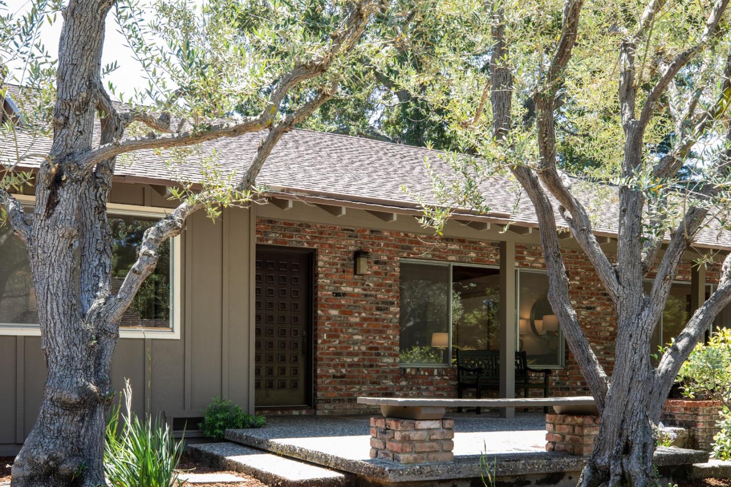 Detail Gallery Image 3 of 25 For 369 Lennox Ave, Menlo Park,  CA 94025 - 4 Beds | 3/1 Baths